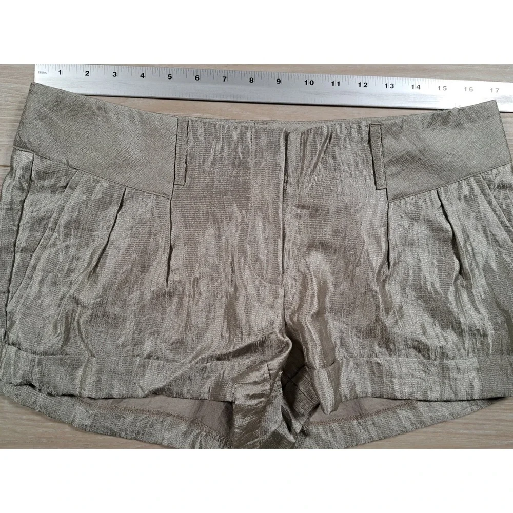 Express Womens Metallic Champagne Pleated Cuffed Dress Shorts Gold Size 10 - Picture 4 of 9